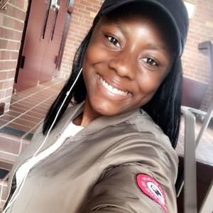 Meet your Posher, Simone